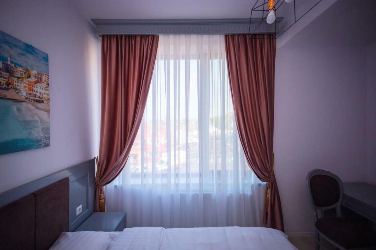 Hotel Glaris Tirgu Frumos Luaran gambar