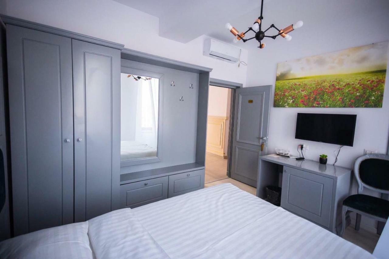 Hotel Glaris Tirgu Frumos Luaran gambar