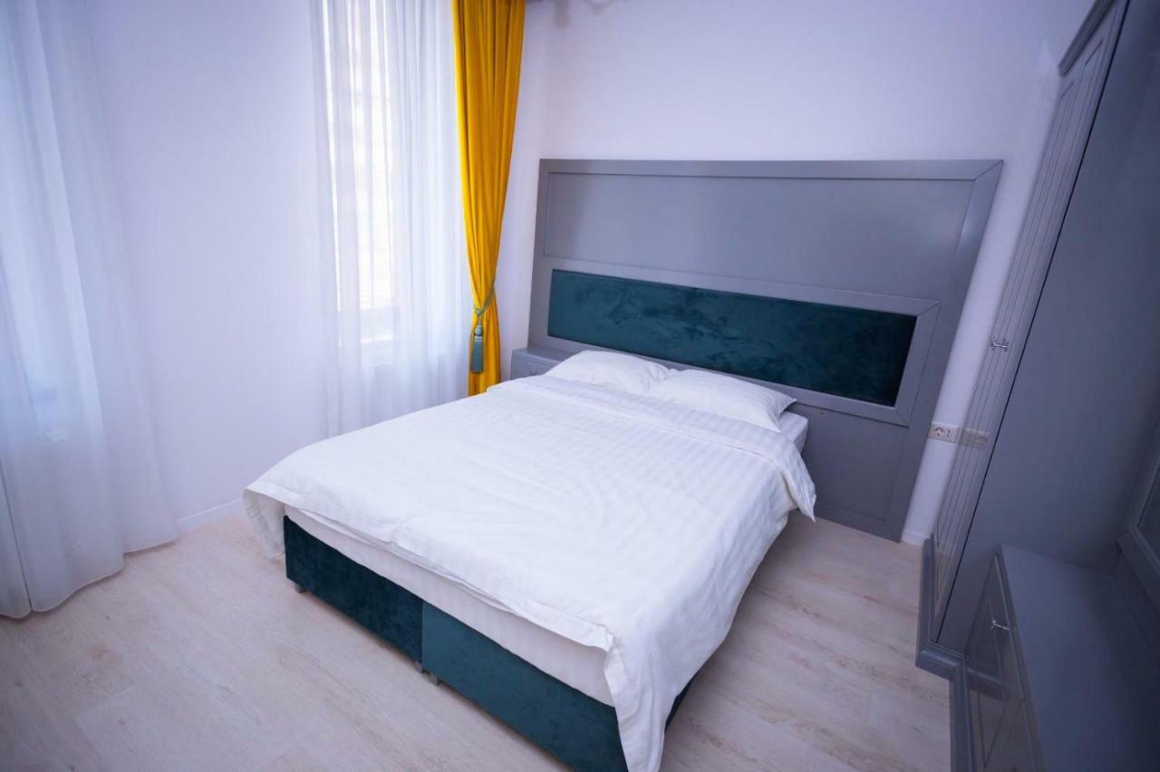 Hotel Glaris Tirgu Frumos Luaran gambar