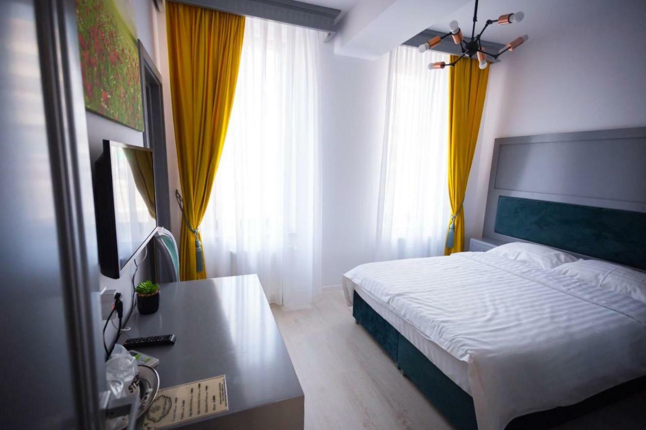 Hotel Glaris Tirgu Frumos Luaran gambar