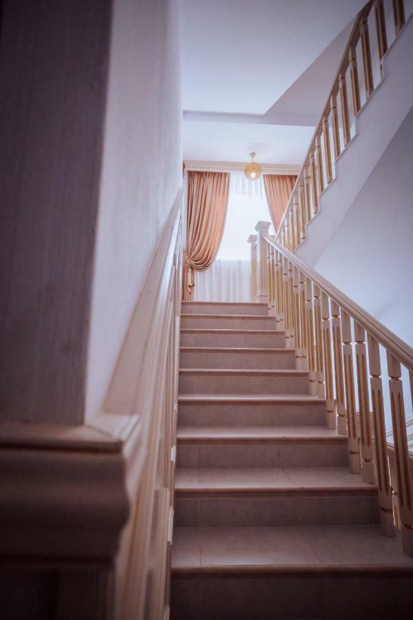 Hotel Glaris Tirgu Frumos Luaran gambar