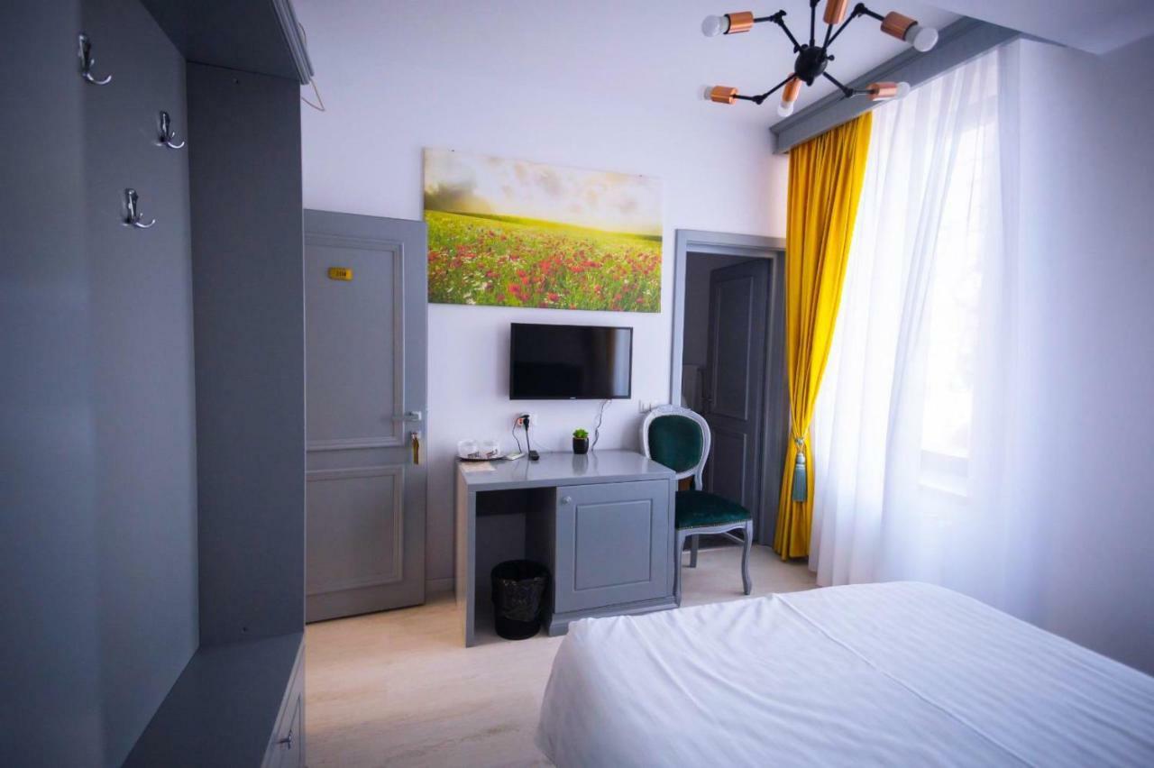 Hotel Glaris Tirgu Frumos Luaran gambar