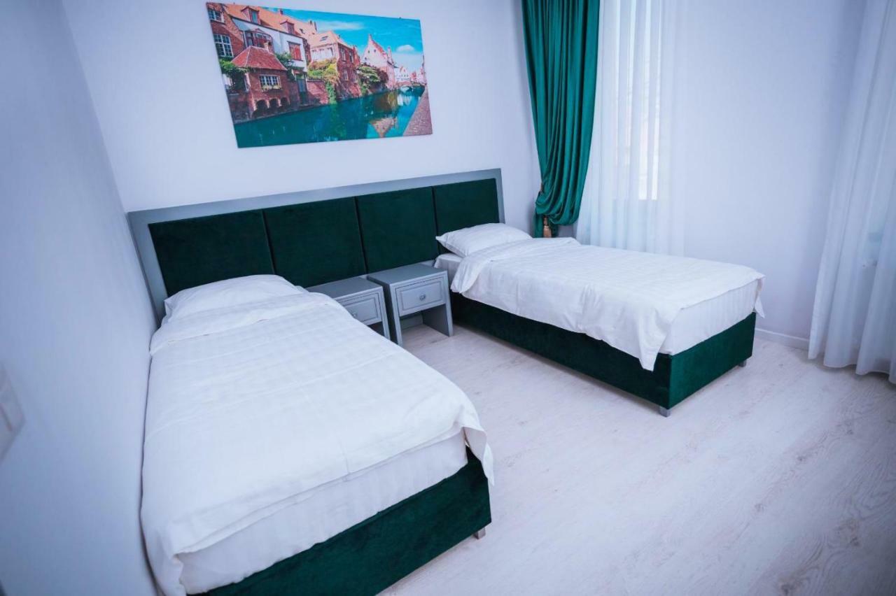 Hotel Glaris Tirgu Frumos Luaran gambar